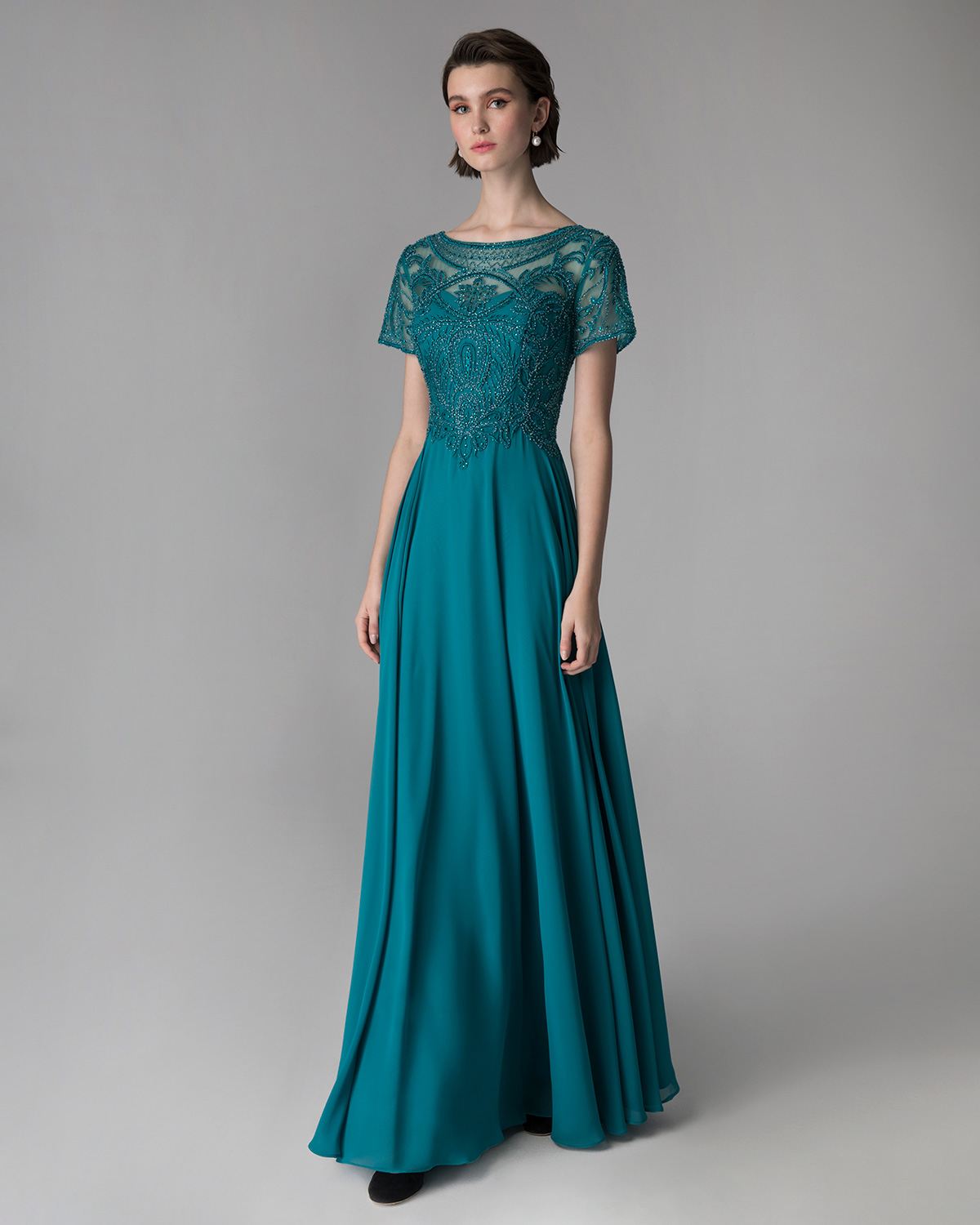 Classic Dresses / Long evening dress for the mother of the bride with fully beaded top and short sleeves