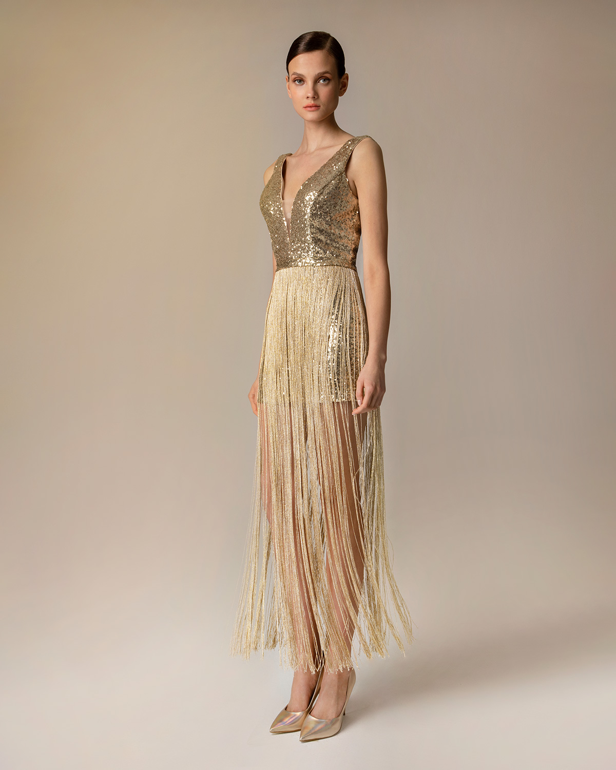 Вечерние платья / Short evening fully beaded dress with sequence and skirt with fringed