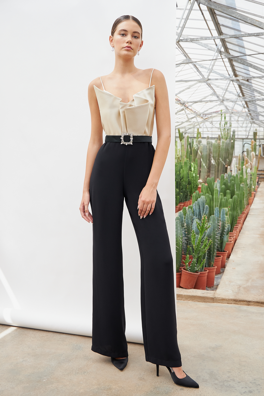 Cocktail Dresses / Cocktail crepe jumpsuit with satin top, straps and belt